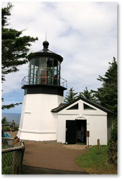 lighthouse-cape meares